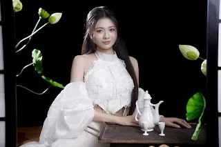MẪU 1 · Tết