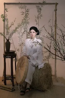 MẪU 1 · Tết